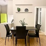 4 Bed Riverside Apt