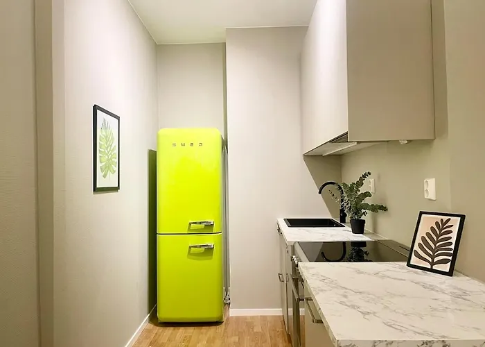 4 Bed Riverside Apt