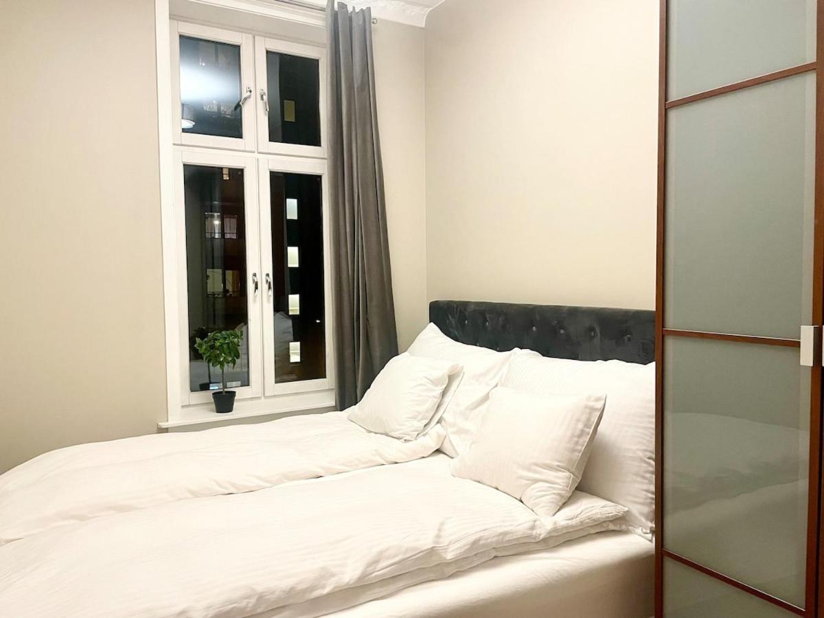 4 Bed Riverside Lejlighed *