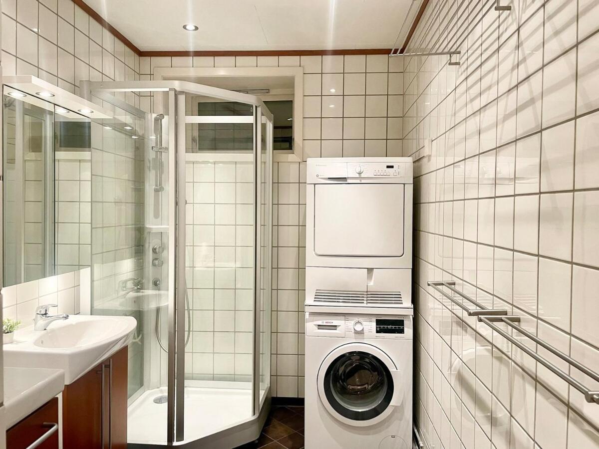 4 Bed Riverside Lejlighed *